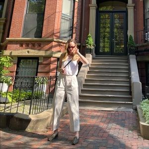 Meet your Posher, Dila